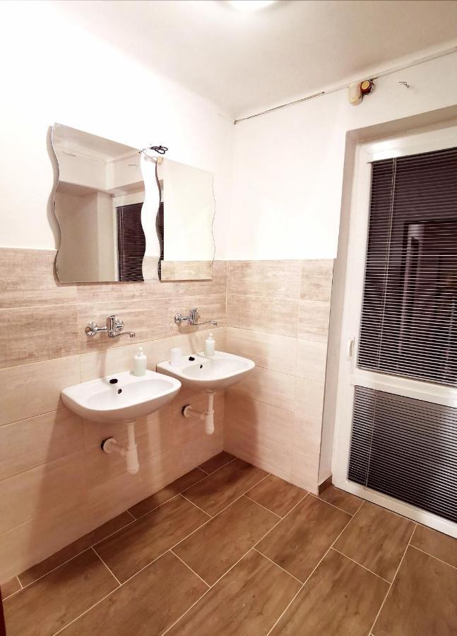 Appartamento Diamond House Brezno Esterno foto